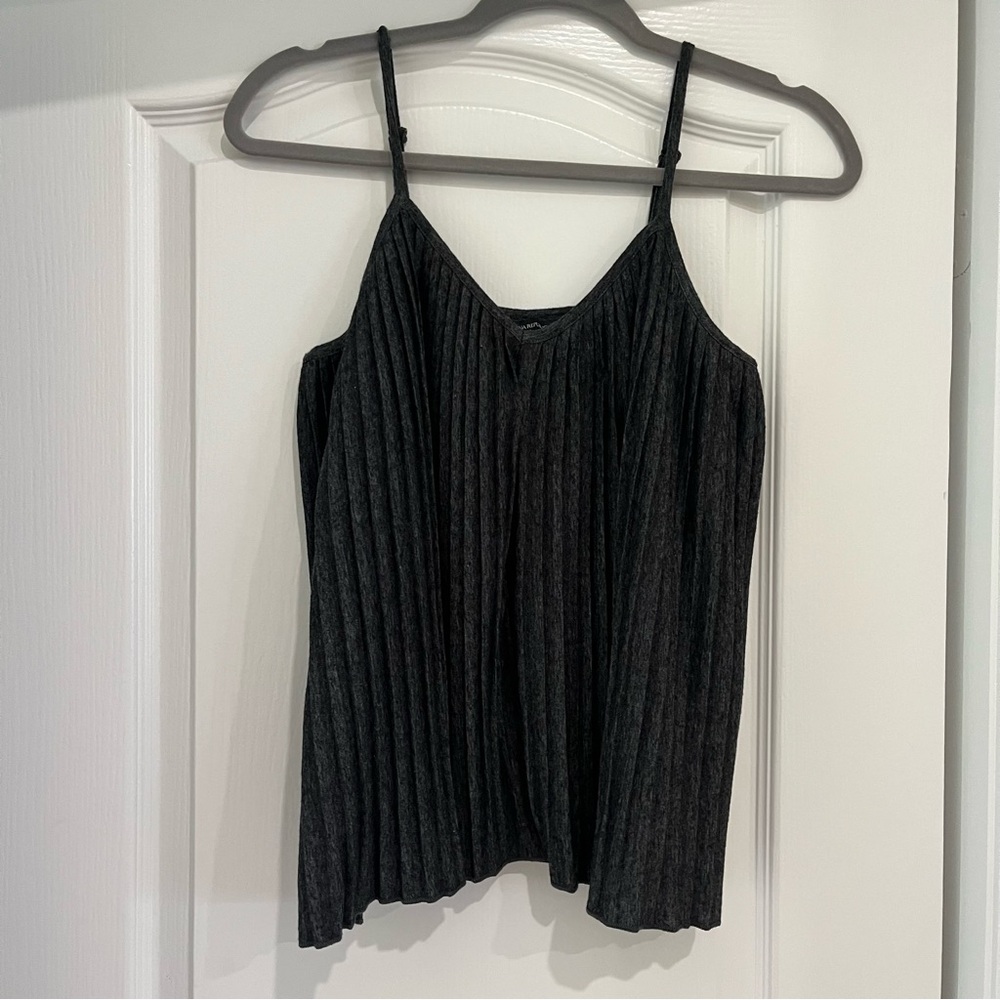 Banana Republic Black Pleated Women's Top Size Small